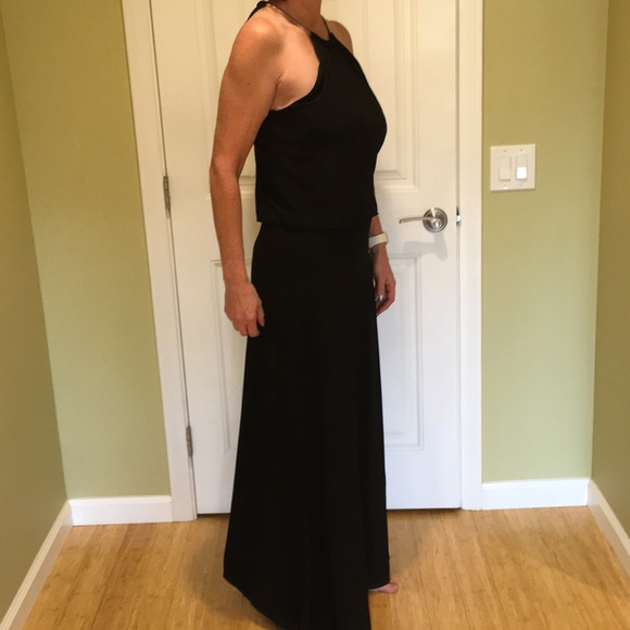 Elegant Jumpsuit - Picture 3 of 3